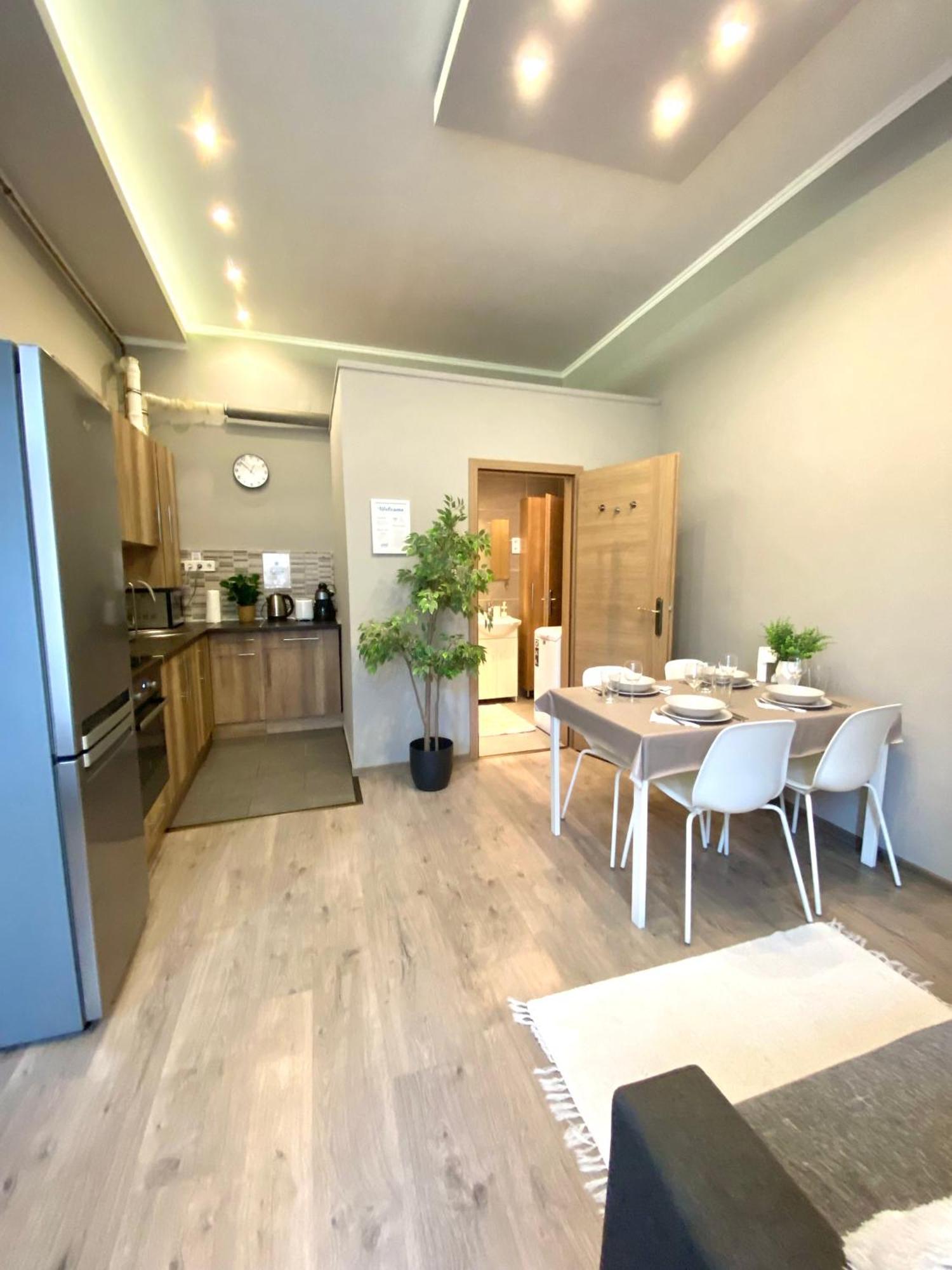 Free Parking, Airconditioning, 2 Bdr, Super Location Apartment Budapest